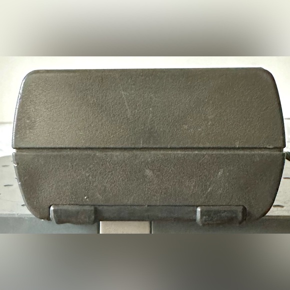 Vintage Fluke 27 Portable Handheld Digital Analog Pocket Size Rugged Multimeter - Picture 11 of 15